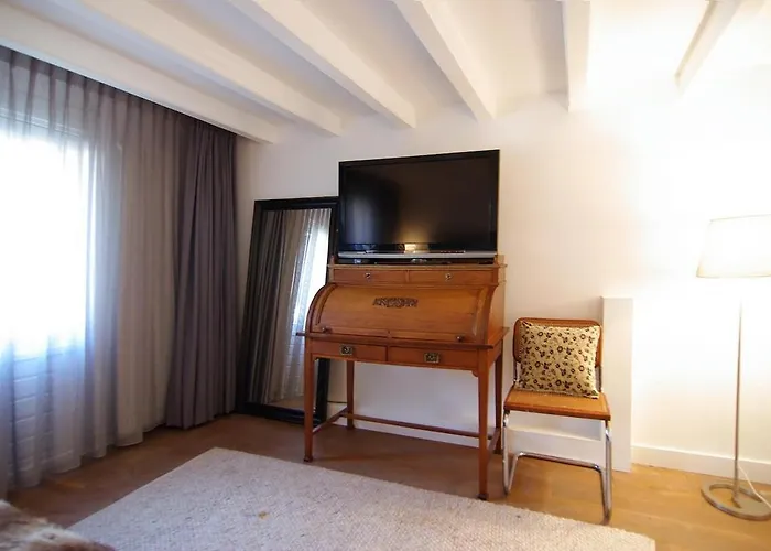 Apartment Canal View Luxury In The Jordaan *